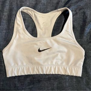 Nike Pro Sports Bra